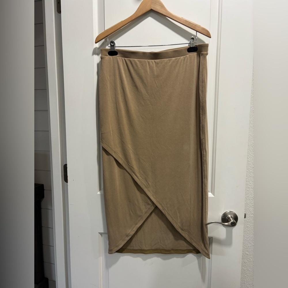 NWT Lululemon Drapey Softsreme Column Midi Skirt on Filbert Tan - Picture 3 of 8